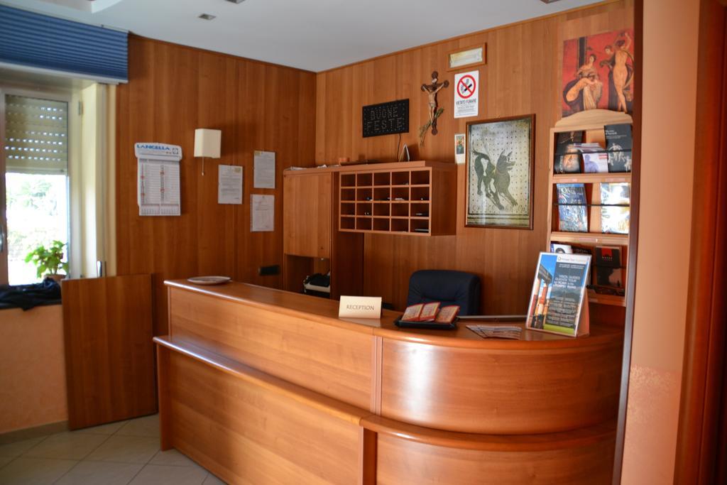 Central Room Fortuna Pompéi Extérieur photo
