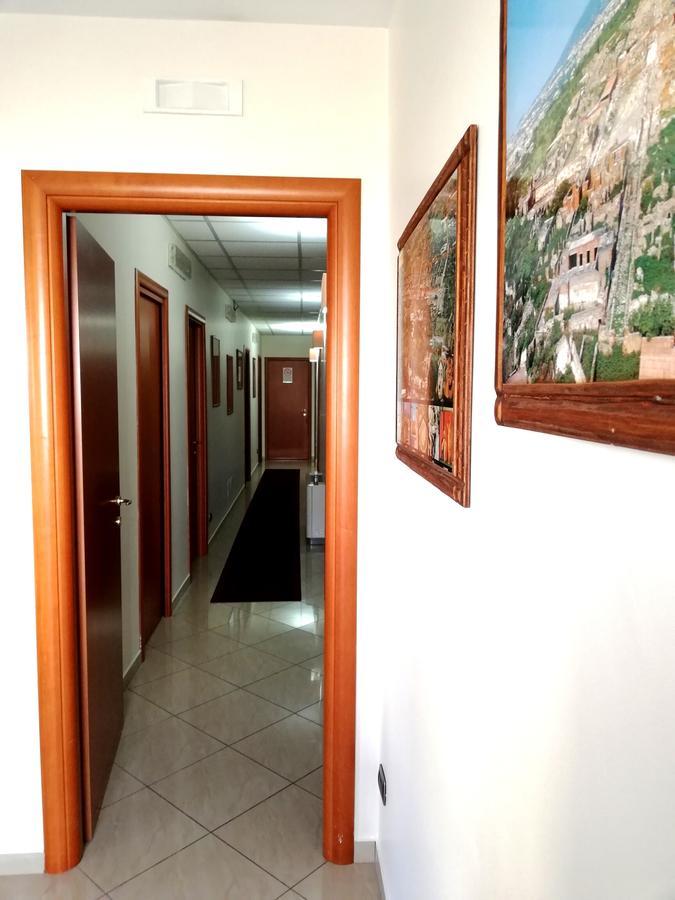 Central Room Fortuna Pompéi Extérieur photo